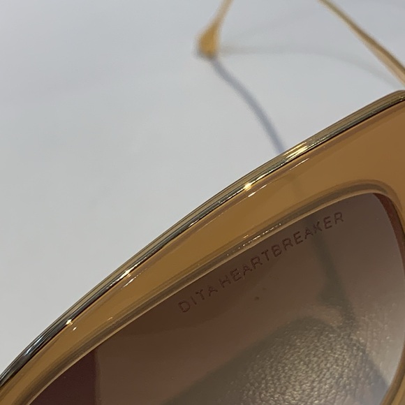 New Women’s Dita sunglasses - Picture 10 of 11